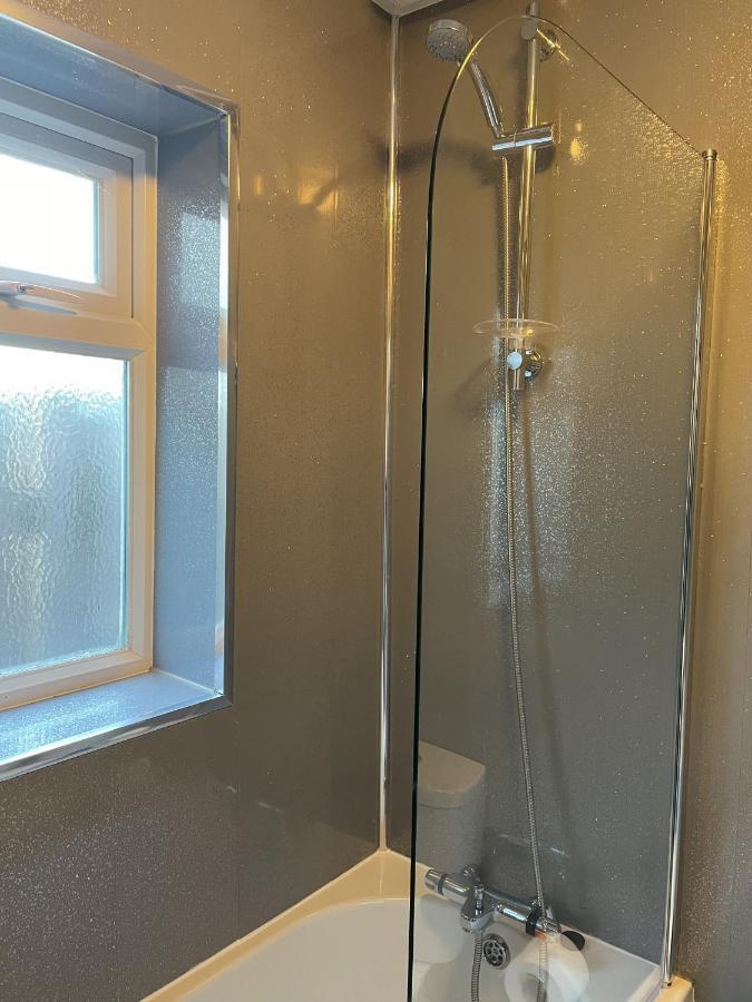 Howe - Newly Refurbished 2 Bedroom Flat Free Parking Gateshead Exterior foto